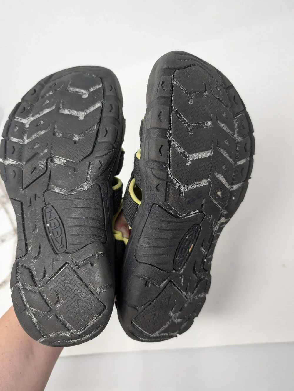 KEEN Newport H2 Youth 5 Hiking Sandals Waterproof Black Green Kids Women's 6.5/7